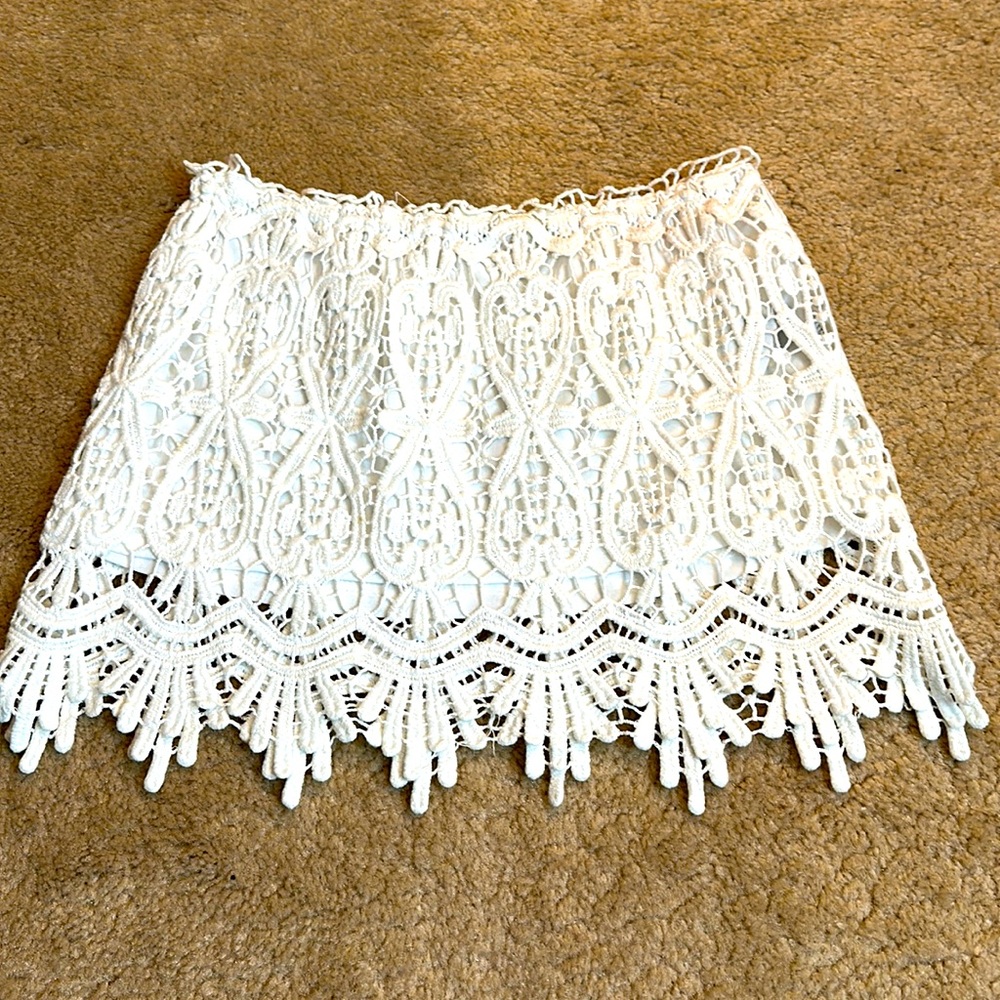 Lace mini skirt cute NEW!